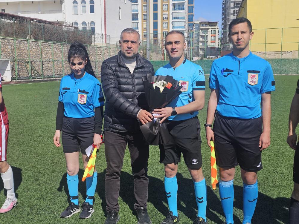 2 amator ligi musabakalari basladi