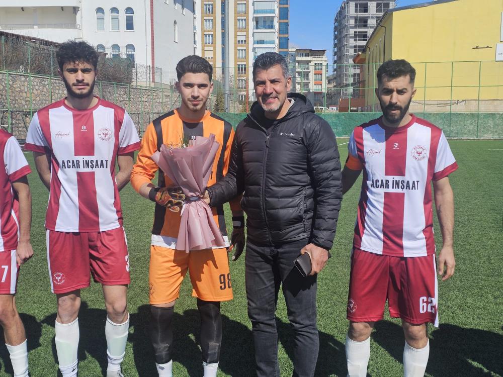 2 amator ligi musabakalari basladi